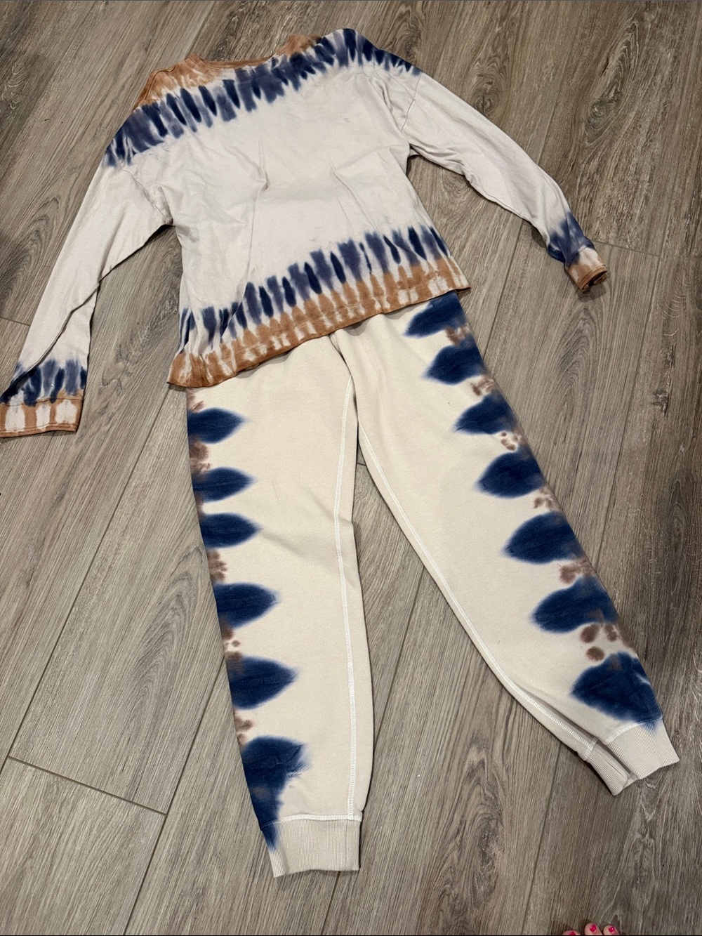 Richer Poorer Tie-Dye Jogger Set - Cream, Blue, Brown